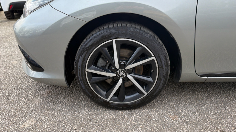 Toyota Auris 1.8 Hybrid GB25 5dr CVT Hybrid Hatchback